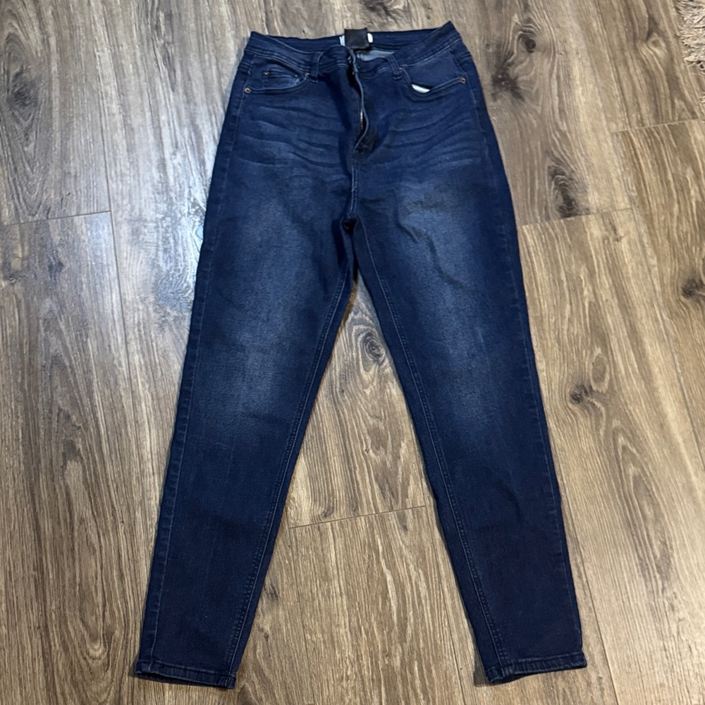 Classic Navy Women's Skinny Jeans